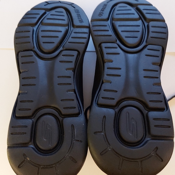 Skechers Men's Gowalk Arch Fit-Athletic Workout Walking Shoe - Picture 12 of 16